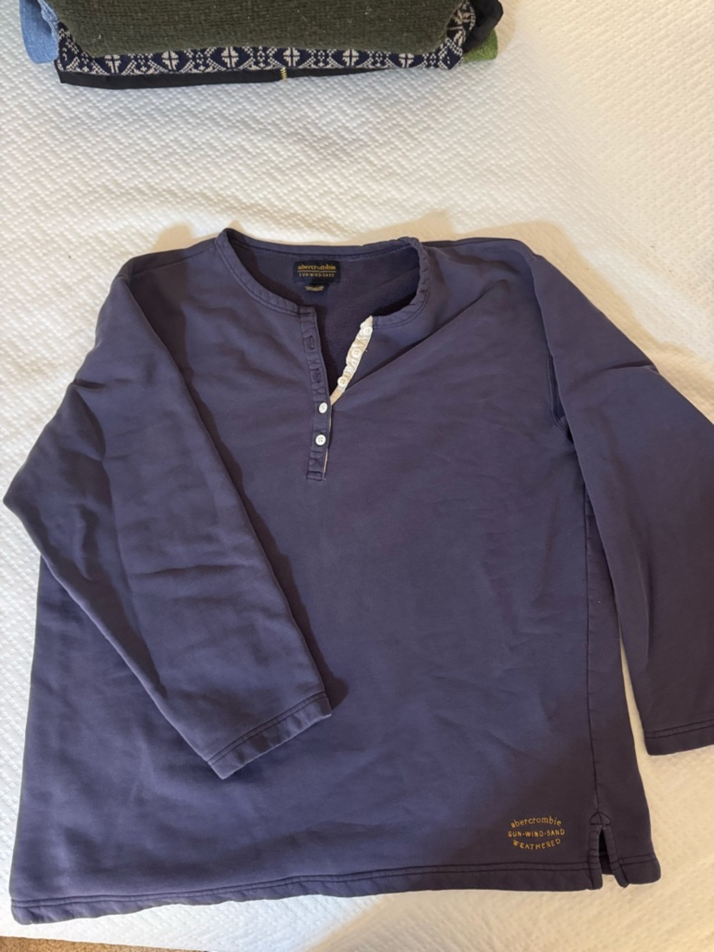 Vintage Abercrombie & Fitch Men's Dark Blue Henley Long-Sleeve Shirt